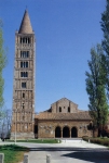 L'Abbazia di Pomposa, con il celebre campanile.