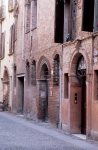 Dopo l'istituzione del ghetto, nel 1641, i banchi del Po e dei Carri trovarono sede nella attuale via Vittoria.