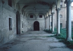 Palazzo Prosperi Sacrati: un'altra immagine del cortile interno.