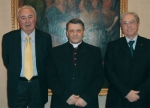 Monsignor Paolo Rabitti. Con lui il Presidente Alfredo Santini e il direttore generale Gennaro Murolo in occasione del saluto al Consiglio di Amministrazione della Carife.