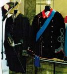 Left: Felucca and senator suit of Carlo Mayr; right: Nineteenth-century uniform as a lieutenant colonel of the “Piemonte Real Cavalleria” (“Piedmont Real Cavalry”) belonged to Scipione Mayr. Gift of Bianca Mayr Felisi and Giancarlo Felisi to the Museum of the Risorgimento and the Resistance of Ferrara